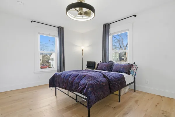 $999,900 | 6 Everett Street, Stoneham, MA 02180