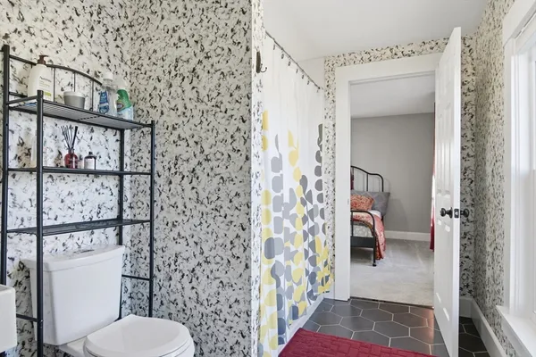 $999,900 | 6 Everett Street, Stoneham, MA 02180