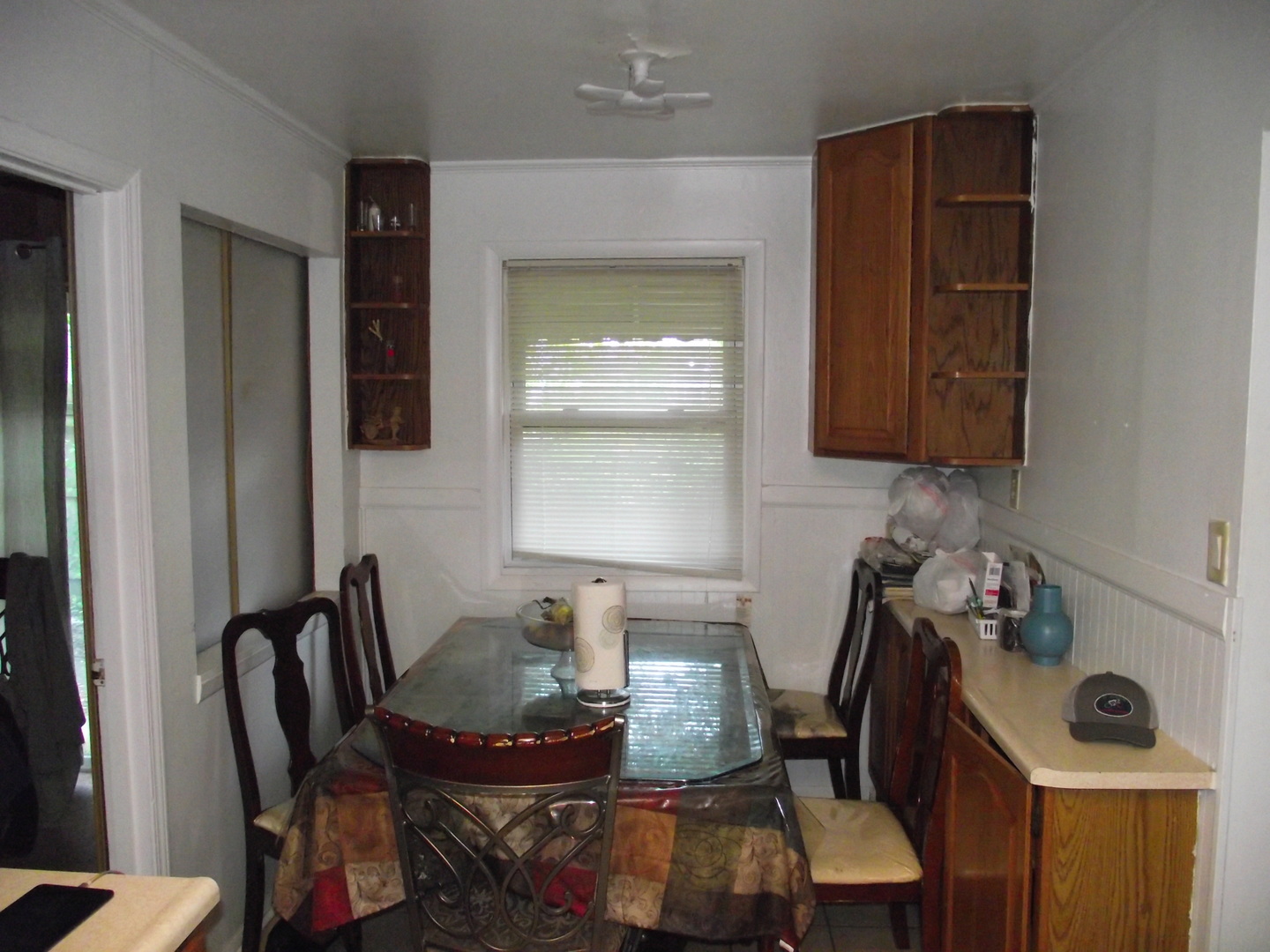 179 Thornhurst Road Bolingbrook, IL 60440 - Photo 2 of 21 a dining room with furniture and window