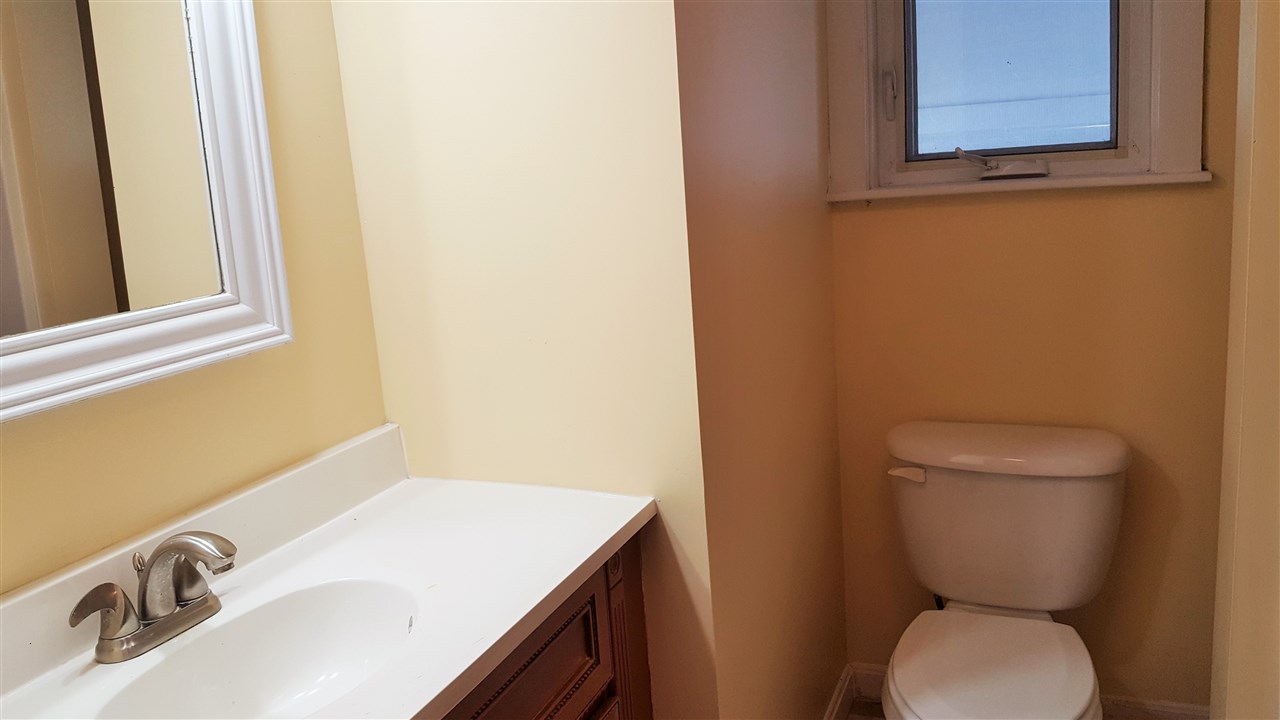 1074 Upper City Road Pittsfield, NH 03263 - Photo 17 of 29