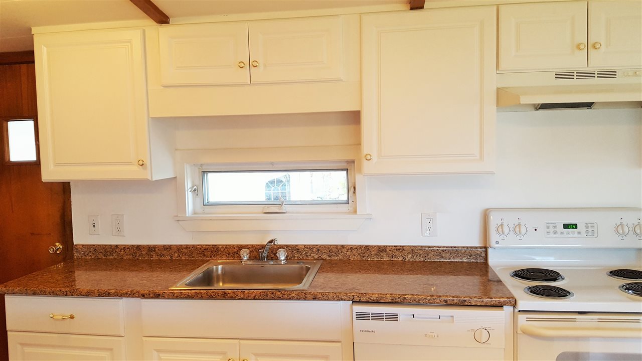 1074 Upper City Road Pittsfield, NH 03263 - Photo 3 of 29