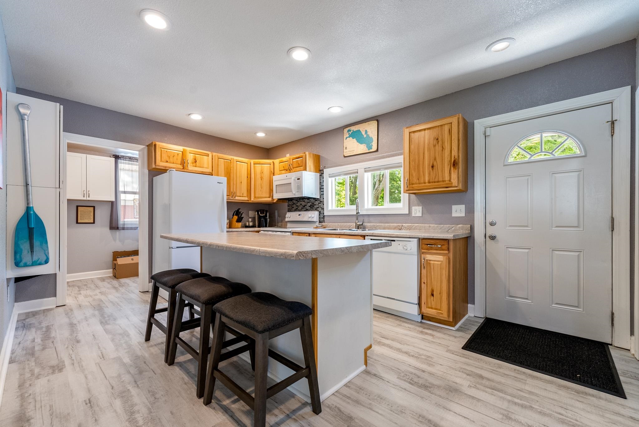 8629 East Hatchery Road Syracuse, IN 46567 - Photo 15 of 35