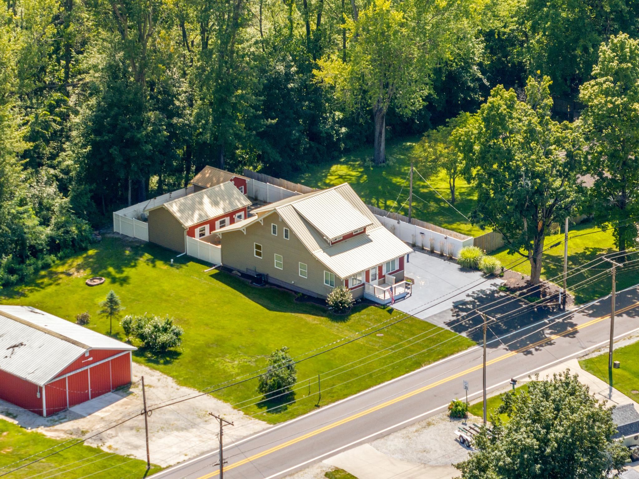 8629 East Hatchery Road Syracuse, IN 46567 - Photo 33 of 35