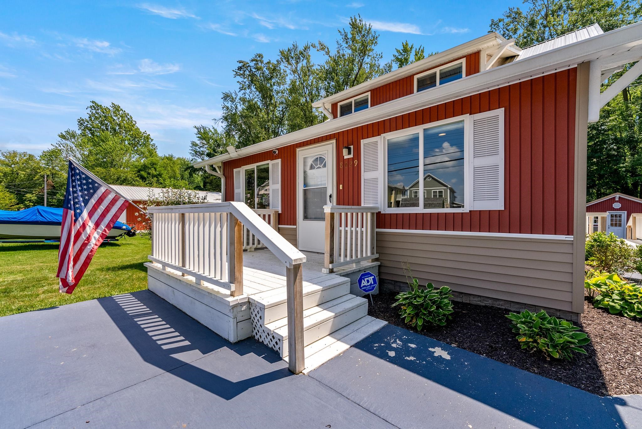 8629 East Hatchery Road Syracuse, IN 46567 - Photo 4 of 35