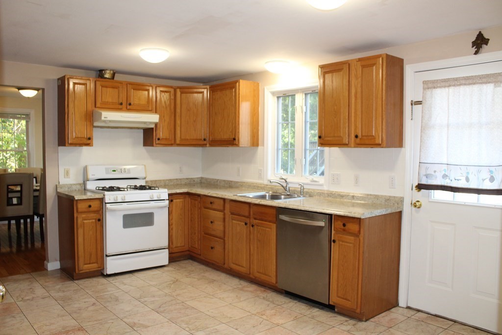 26 Carl R Ghilani Circle Ashland, MA 01721 - Photo 13 of 42 Gallery Image 13