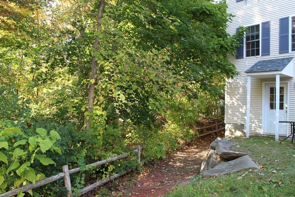26 Carl R Ghilani Circle Ashland, MA 01721 - Photo 5 of 42 Gallery Image 5