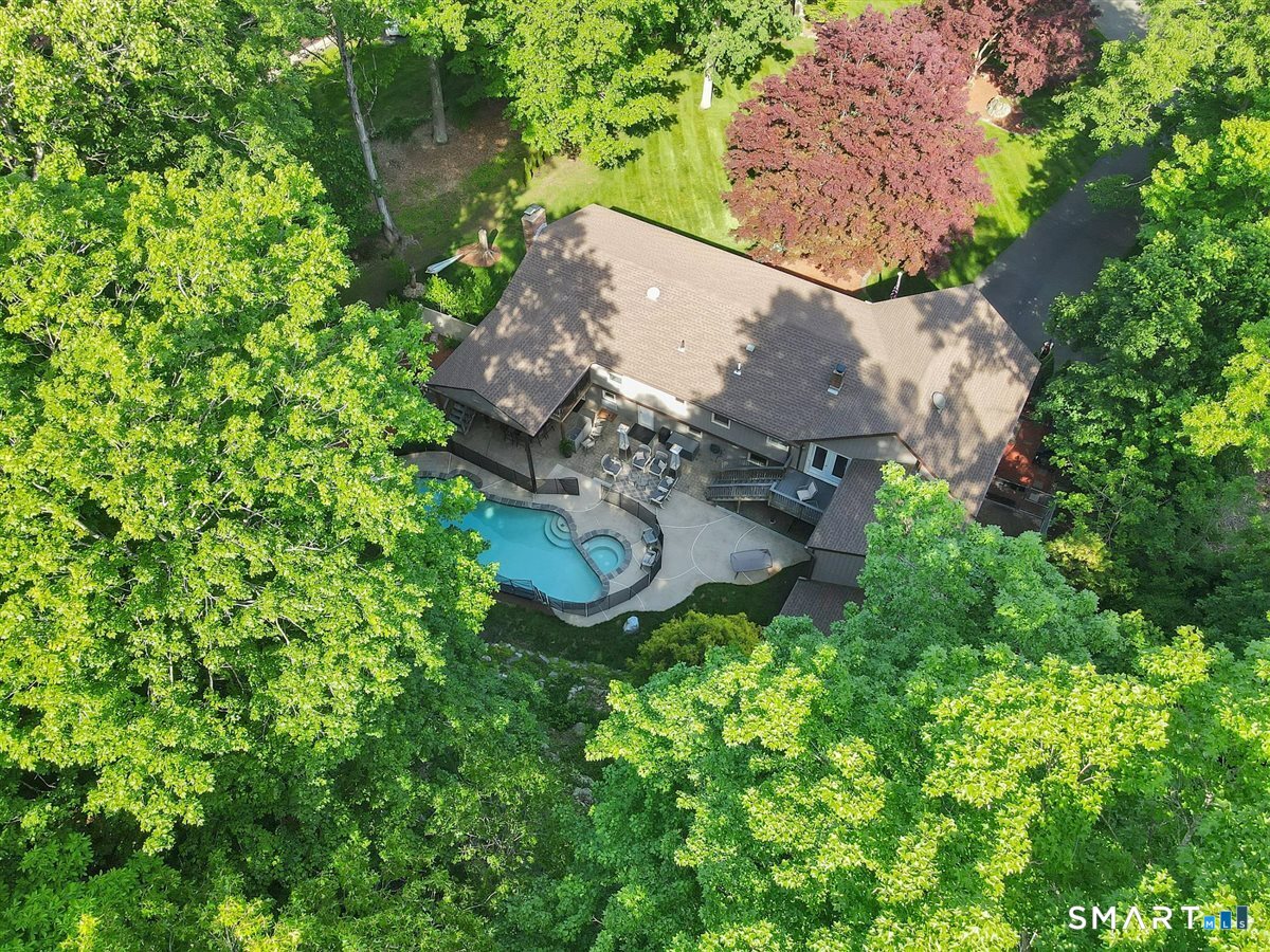122 Ridgeview Circle Guilford, CT 06437 - Photo 35 of 40