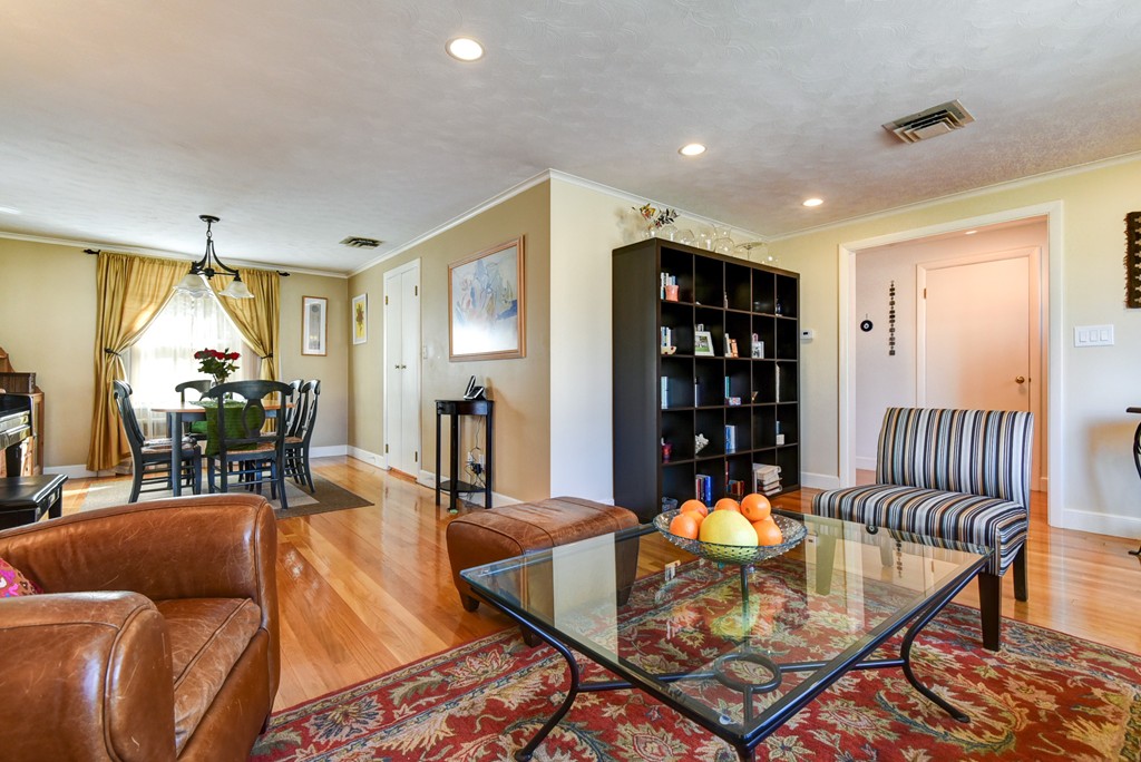 76 Highgate Street Needham, MA 02492 - Photo 4 of 18 Gallery Image 4