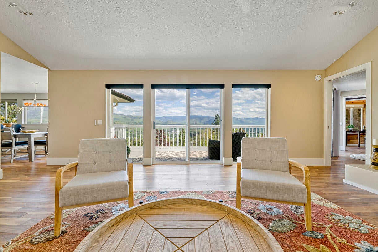 450 Wiley Street Ashland, OR 97520 - Photo 14 of 40 DSC_3327