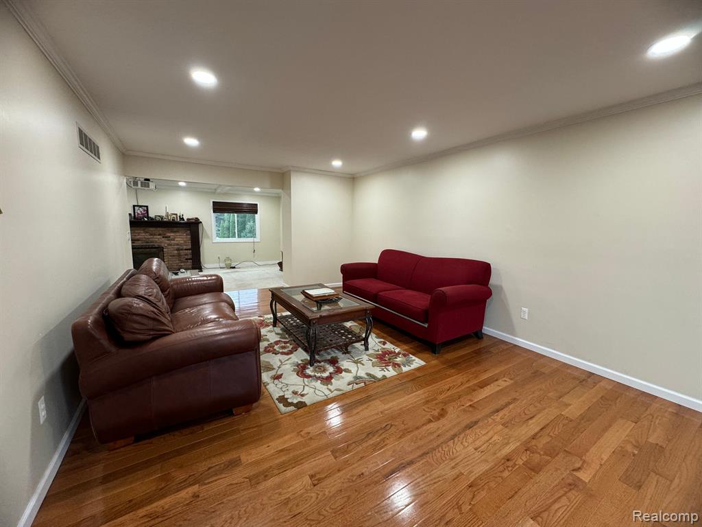 982 Langley Road Rochester Hills, MI 48309 - Photo 10 of 45