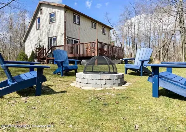 $2,100 | 221 Ash Drive, Long Pond, PA 18334