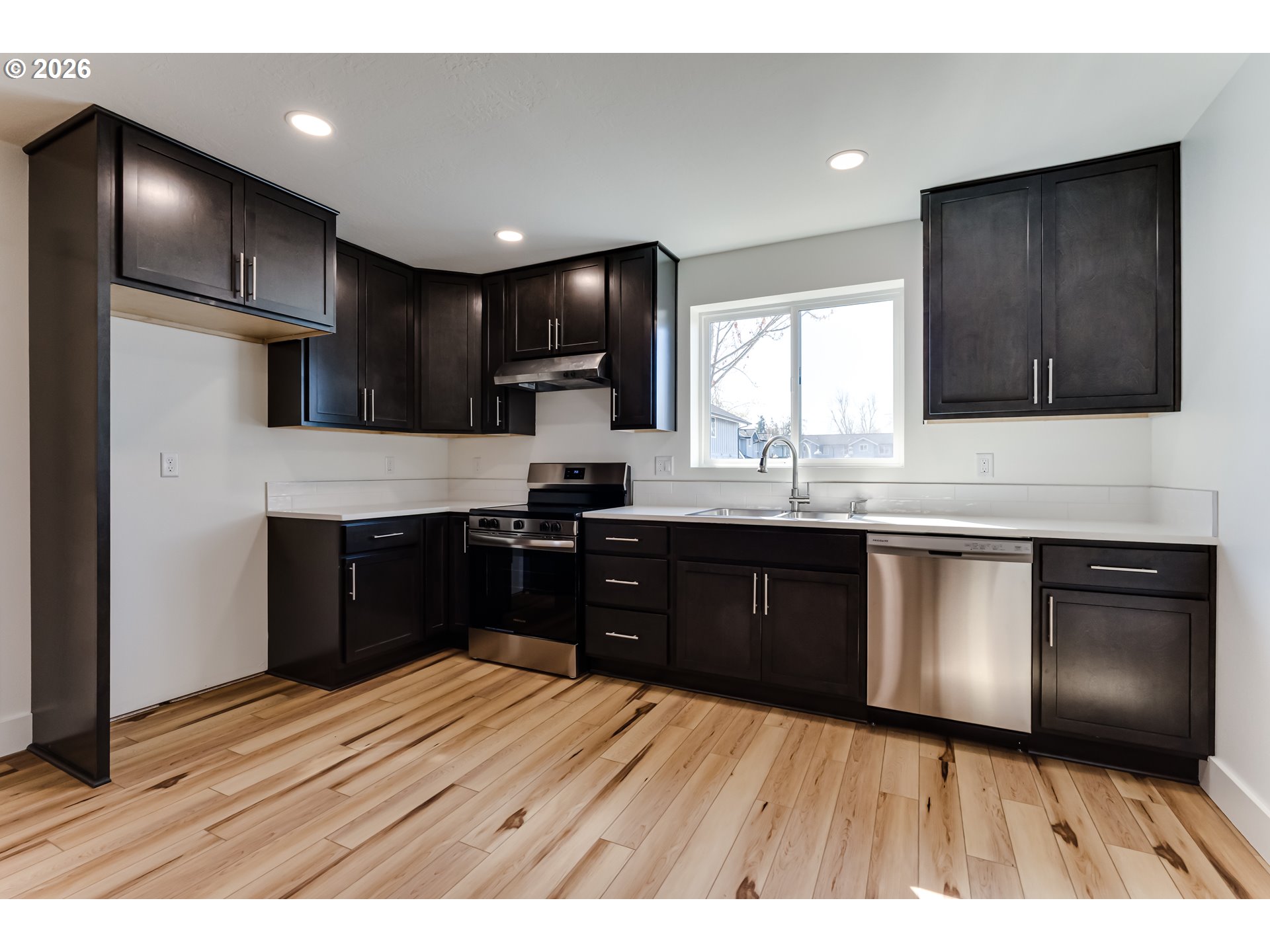 231-233 South 41st Place Springfield, OR 97478 - Photo 12 of 37