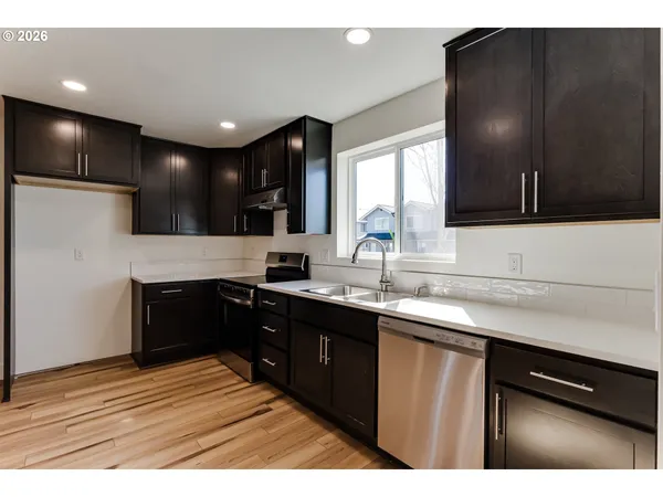 $650,000 | 231-233 South 41st Place, Springfield, OR 97478