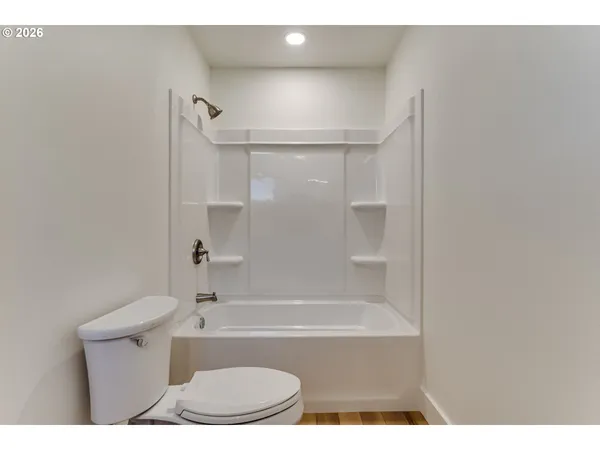 $650,000 | 231-233 South 41st Place, Springfield, OR 97478