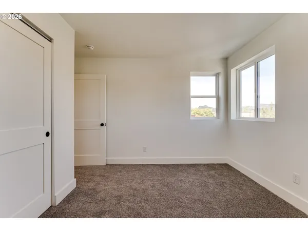 $650,000 | 231-233 South 41st Place, Springfield, OR 97478