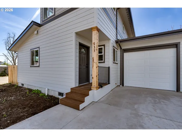 $650,000 | 231-233 South 41st Place, Springfield, OR 97478