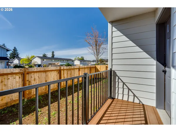 $650,000 | 231-233 South 41st Place, Springfield, OR 97478