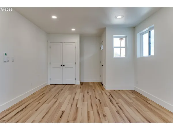 $650,000 | 231-233 South 41st Place, Springfield, OR 97478