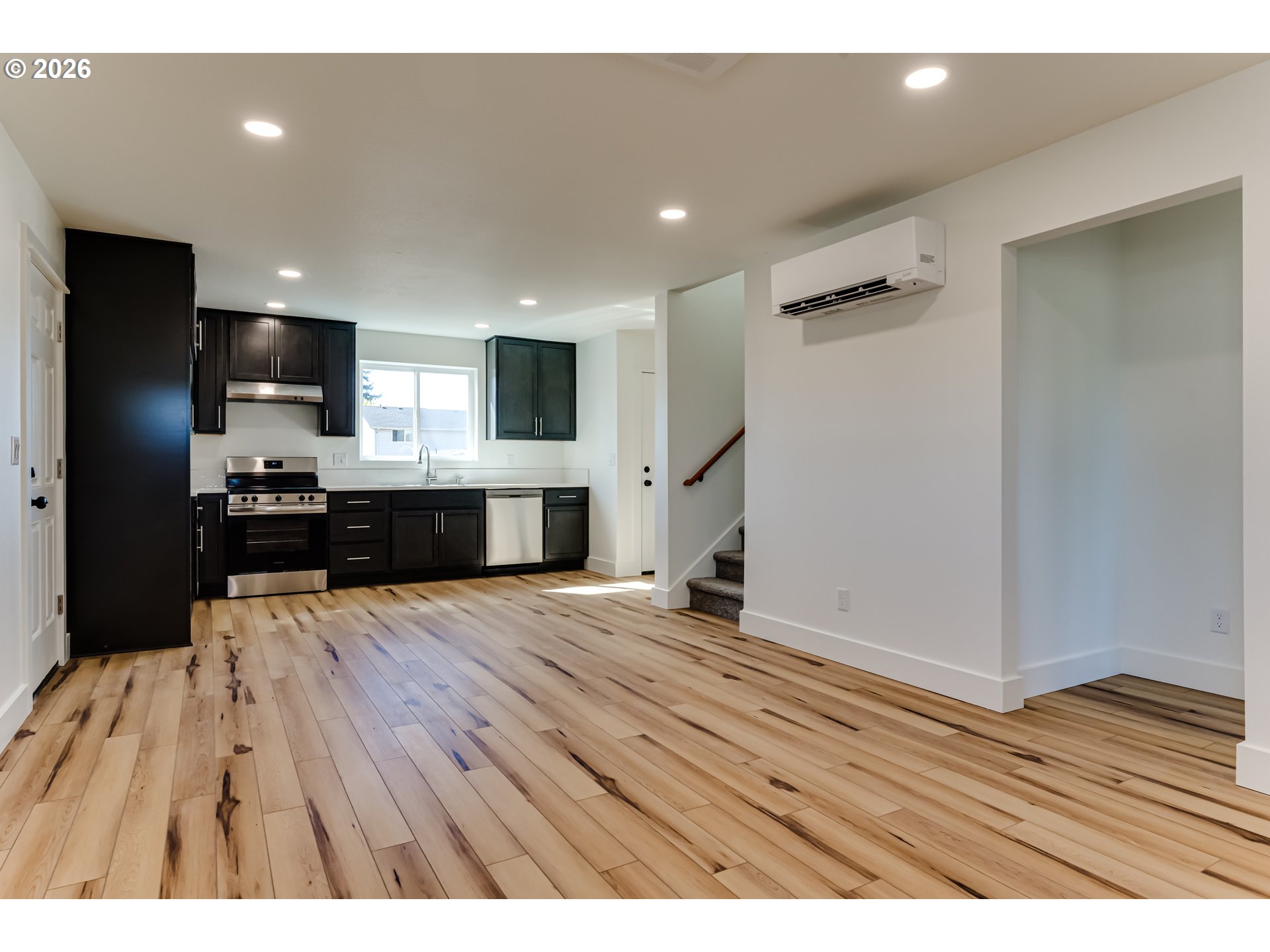 231-233 South 41st Place Springfield, OR 97478 - Photo 10 of 37