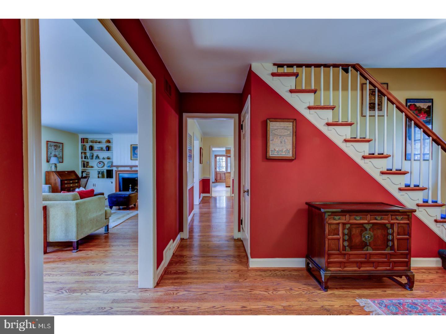 19 Highview Drive Wayne, PA 19087 - Photo 3 of 24 Foyer