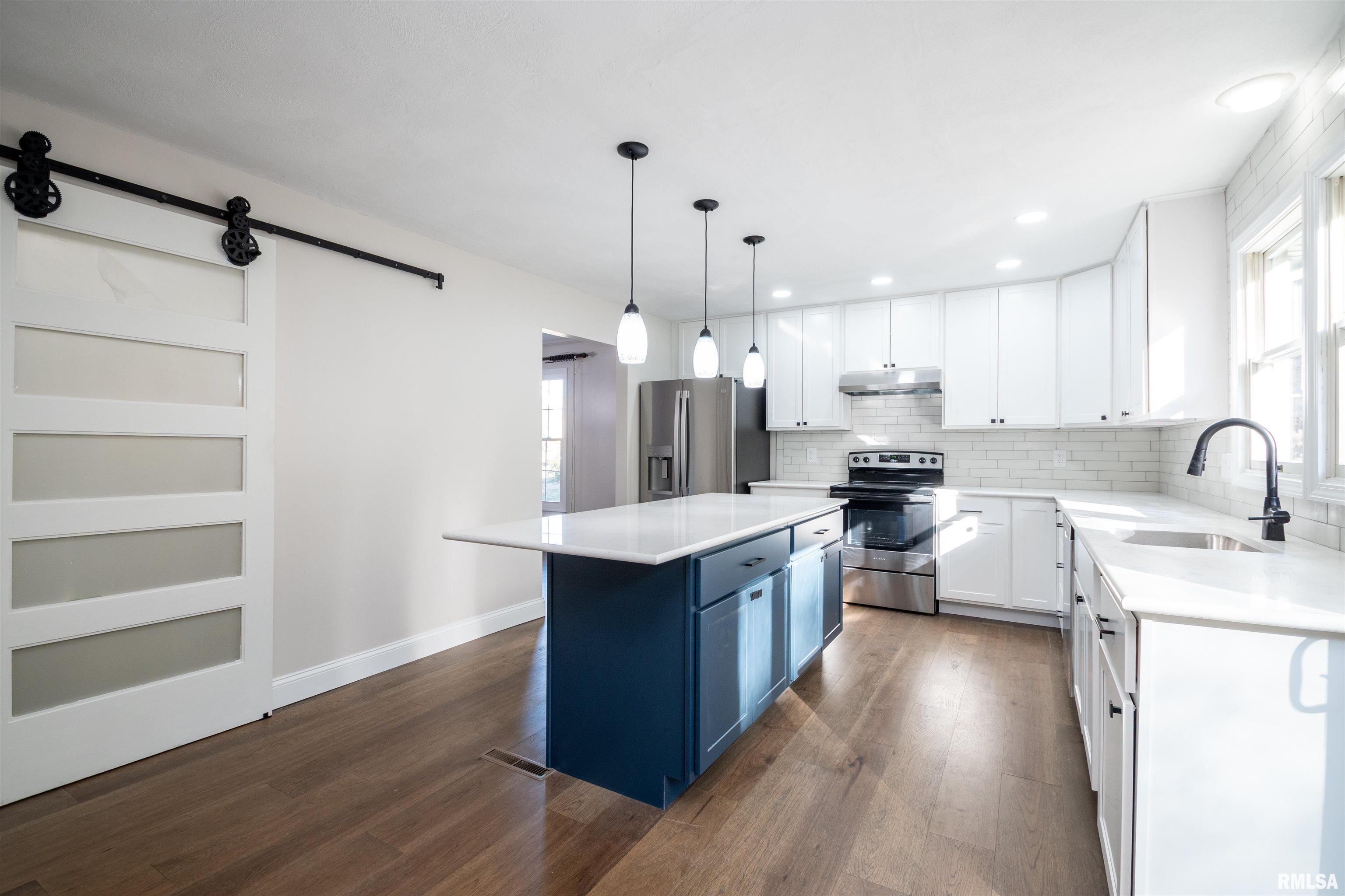 6520 North Talisman Terrace Peoria, IL 61615 - Photo 16 of 46