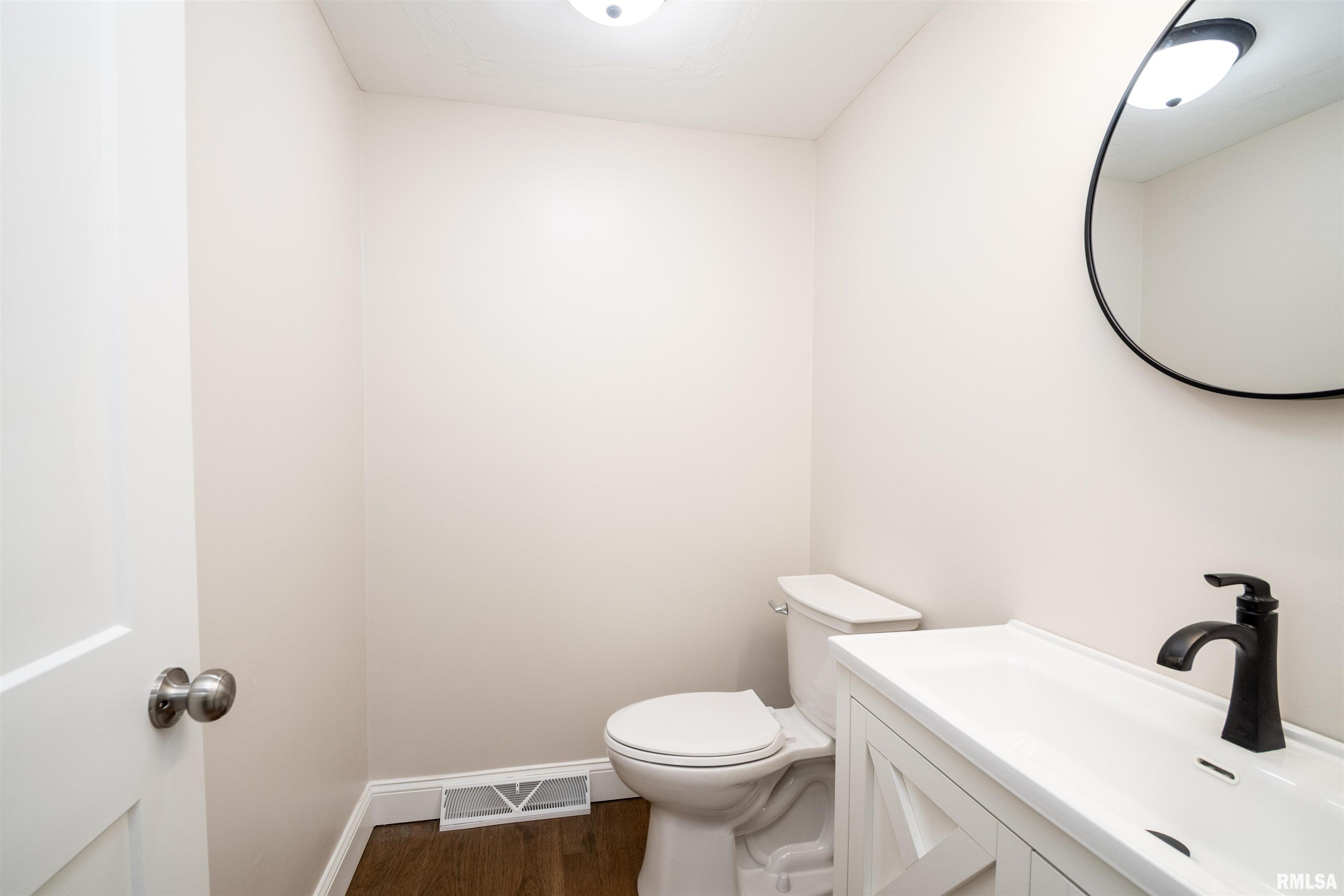 6520 North Talisman Terrace Peoria, IL 61615 - Photo 8 of 46