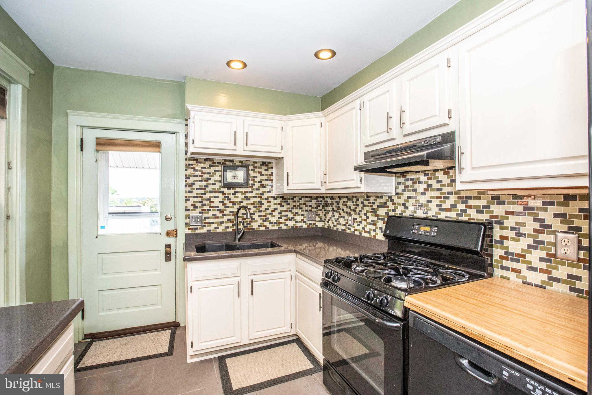 7 West Broad Street Reading, PA 19607 - Photo 11 of 26 Kitchen and back door.