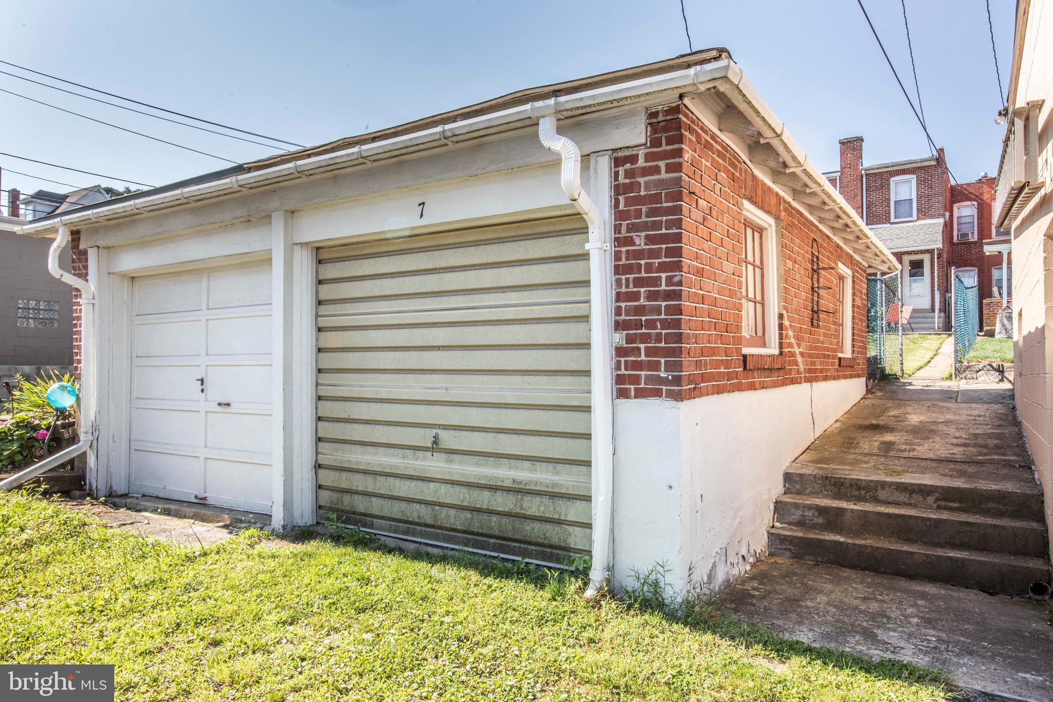 7 West Broad Street Reading, PA 19607 - Photo 26 of 26 Garage