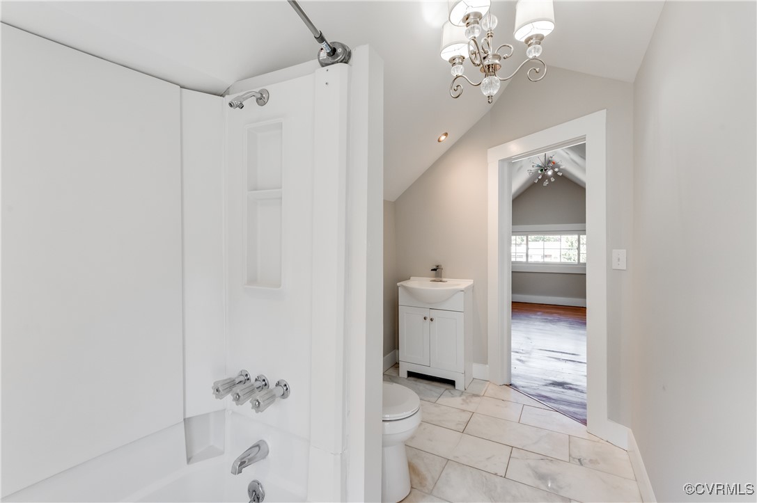 2821 Dumbarton Road Henrico, VA 23228 - Photo 21 of 37 Full bathroom with shower / washtub combination, t