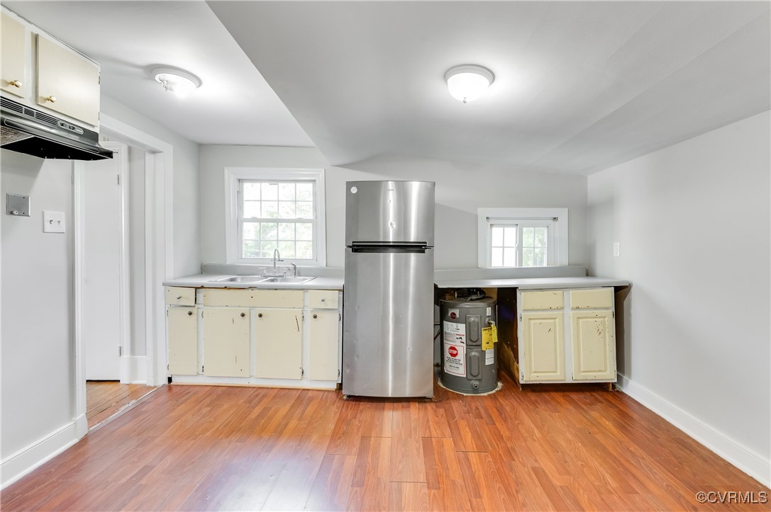 2821 Dumbarton Road Henrico, VA 23228 - Photo 28 of 37 Kitchen with a healthy amount of sunlight, stainle