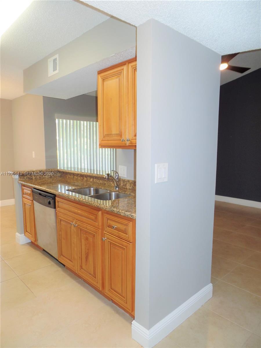 5740 Rock Island Road, Unit 299 Tamarac, FL 33319 - Photo 4 of 30 Photo 4