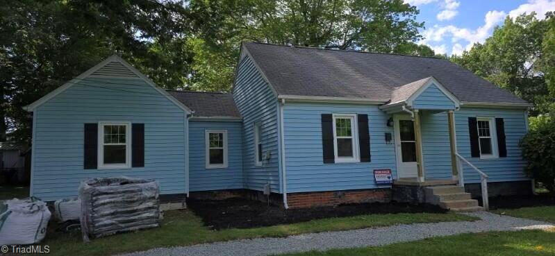 705 North Wilba Road Mebane, NC 27302 - Photo 2 of 16