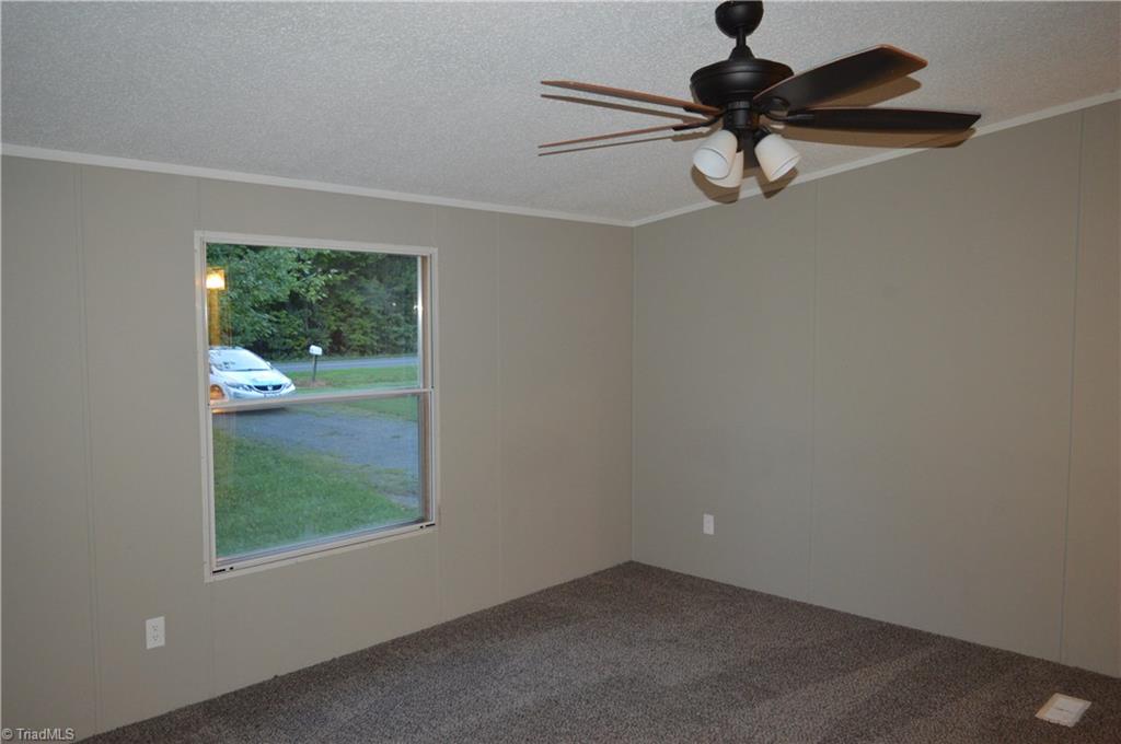 4015 Price Road Eden, NC 27288 - Photo 13 of 25 Gallery Image 13