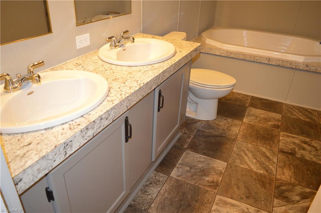 4015 Price Road Eden, NC 27288 - Photo 14 of 25 Gallery Image 14