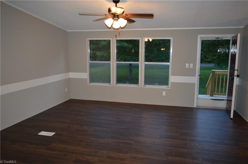 4015 Price Road Eden, NC 27288 - Photo 5 of 25 Gallery Image 5