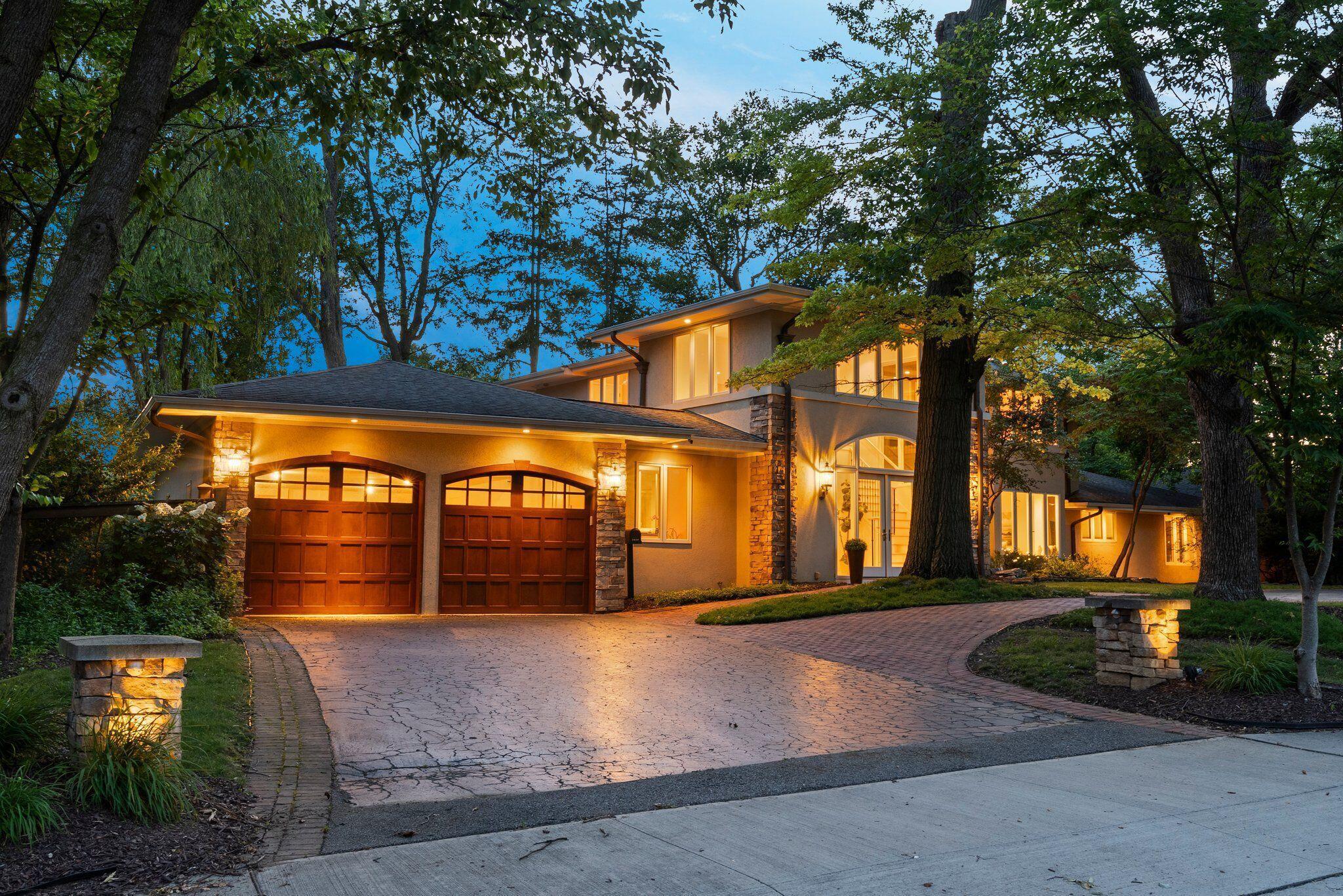 3839 Woodbridge
