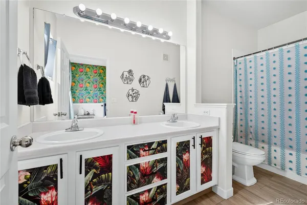 a view of a walk in closet
