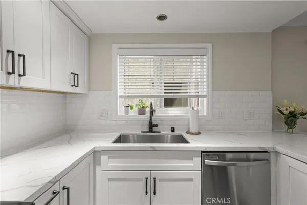 $789,000 | 412 Burchett Street, Unit 17, Glendale, CA 91203