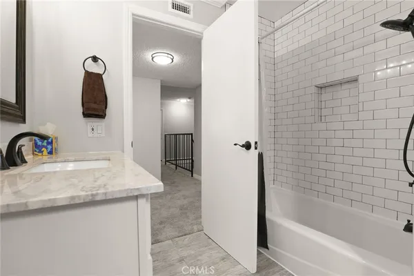 $789,000 | 412 Burchett Street, Unit 17, Glendale, CA 91203