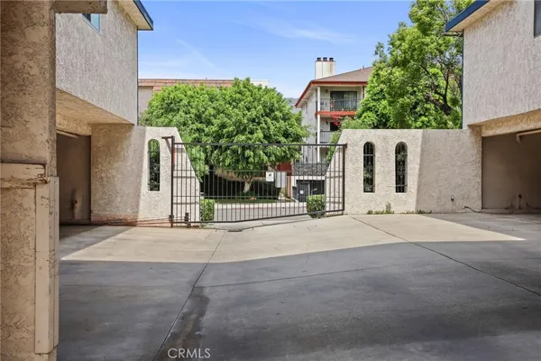 $789,000 | 412 Burchett Street, Unit 17, Glendale, CA 91203
