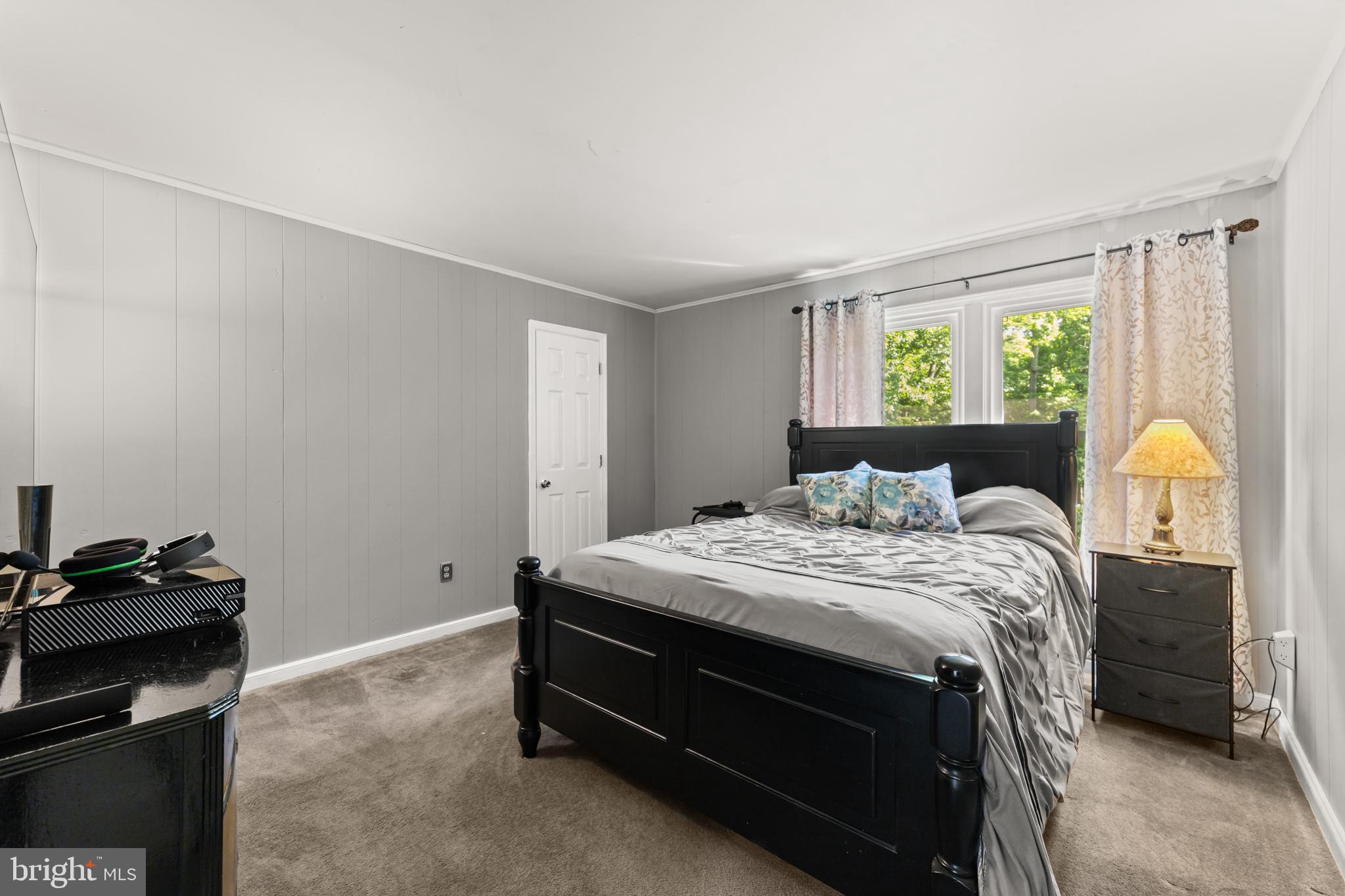 19306 Frazier Road Culpeper, VA 22701 - Photo 24 of 49 In-law or rental bedroom with walk-in closet.
