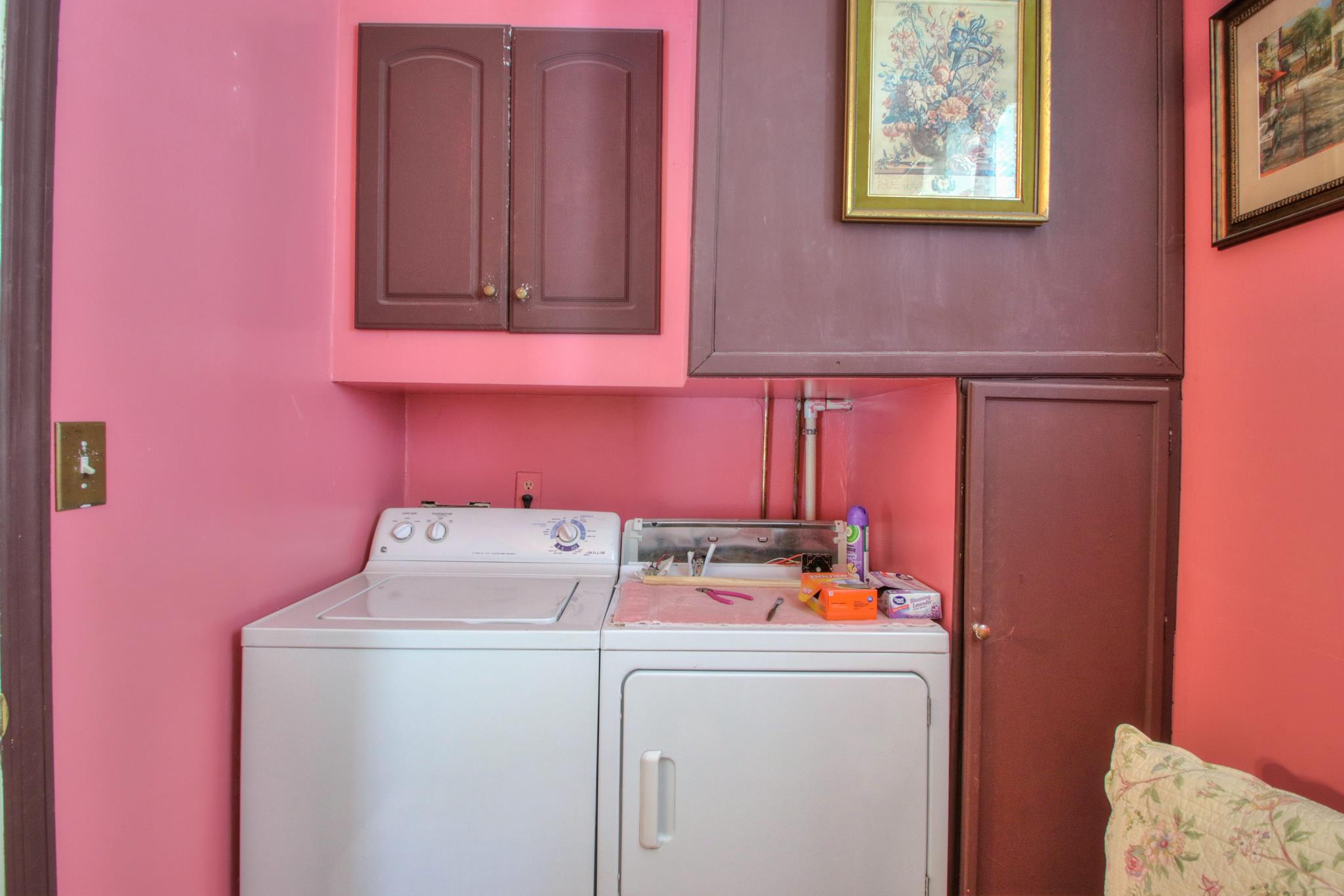 105 Edgebrook Road Goodlettsville, TN 37072 - Photo 20 of 23 2nd bathroom and laundry