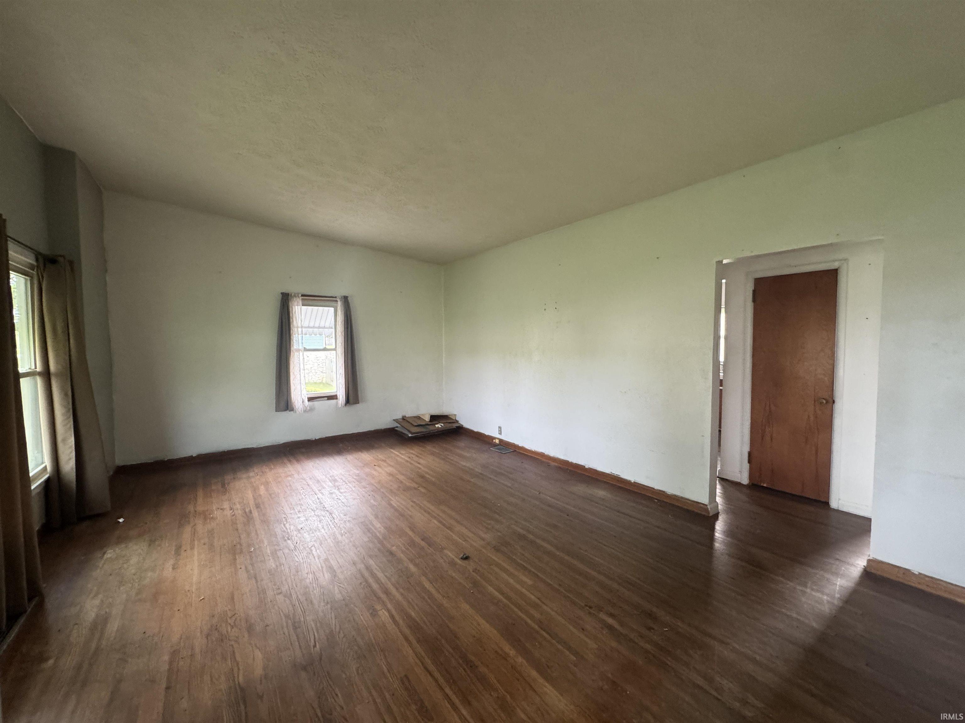 321 South Walnut Street New Castle, IN 47362 - Photo 7 of 29