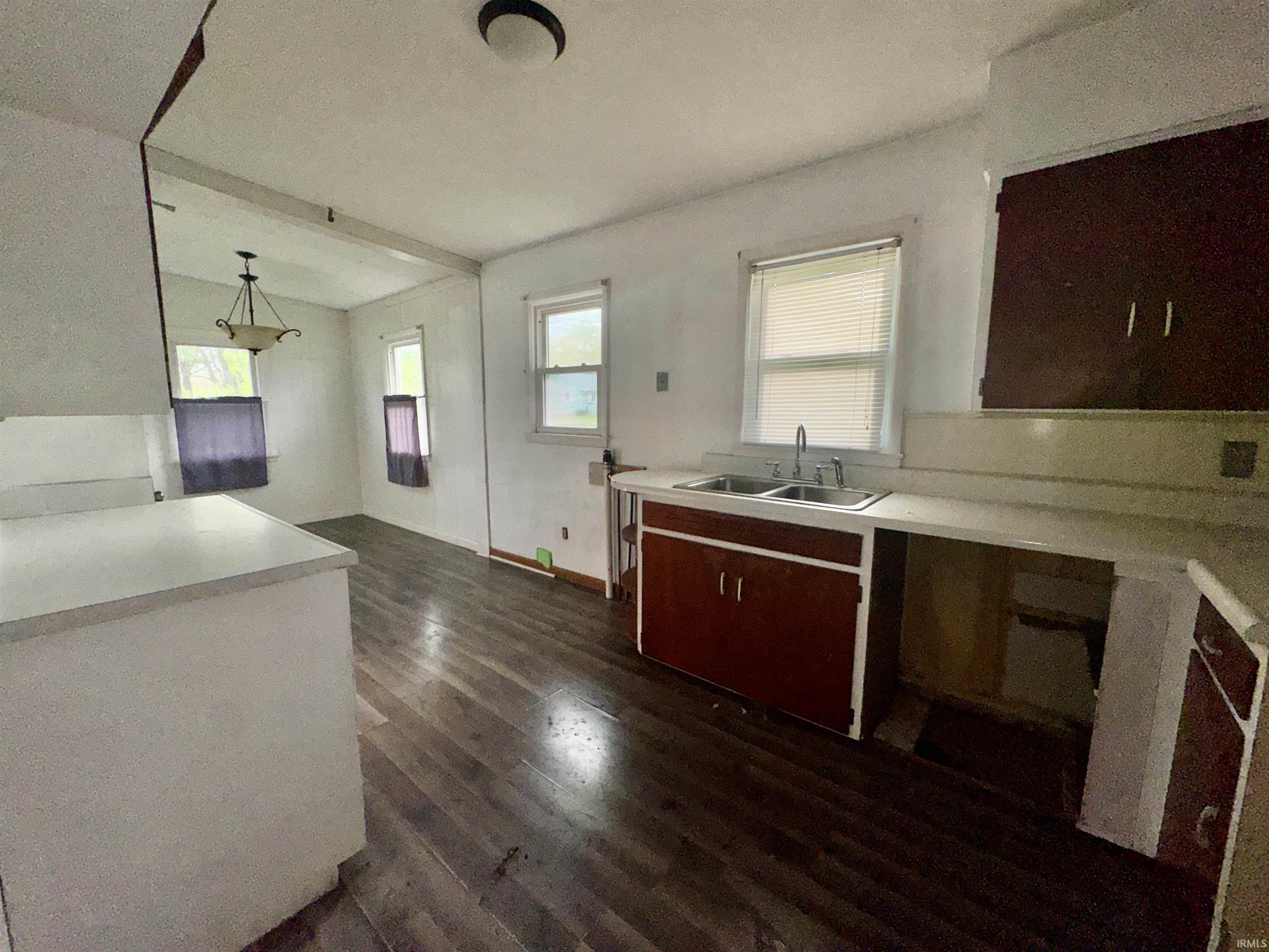 321 South Walnut Street New Castle, IN 47362 - Photo 8 of 29