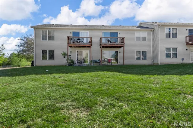 $155,000 | 690 Sugar Trail Court, St. Peters, MO 63376