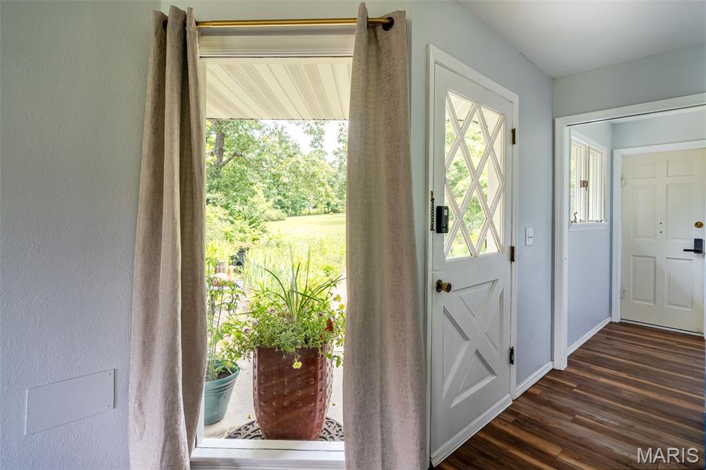 39 West Nottingham Circle Sullivan, MO 63080 - Photo 3 of 53