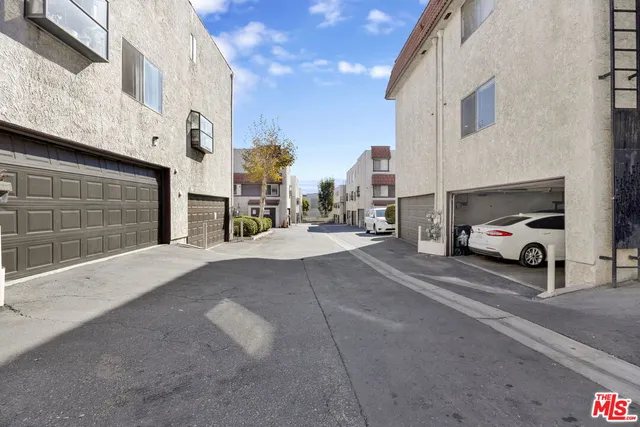 $369,000 | 12330 Osborne Street, Unit 77, Pacoima, CA 91331