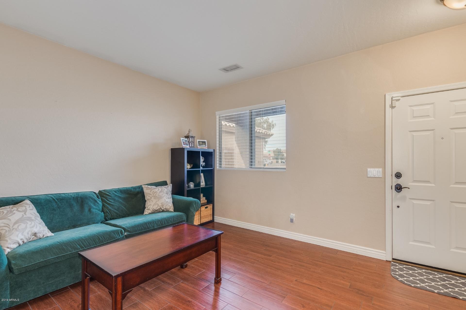 11213 West Granada Road Avondale, AZ 85392 - Photo 5 of 21 Living Room
