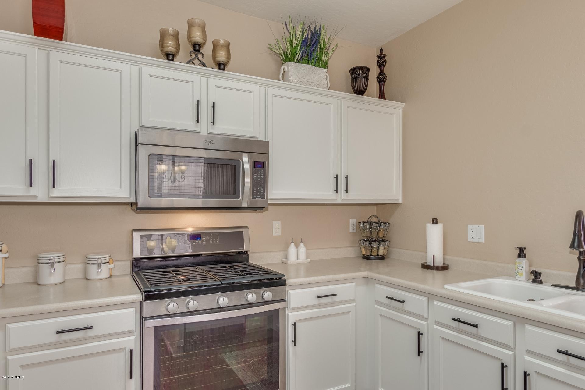 11213 West Granada Road Avondale, AZ 85392 - Photo 9 of 21 New stainless steel appliances
