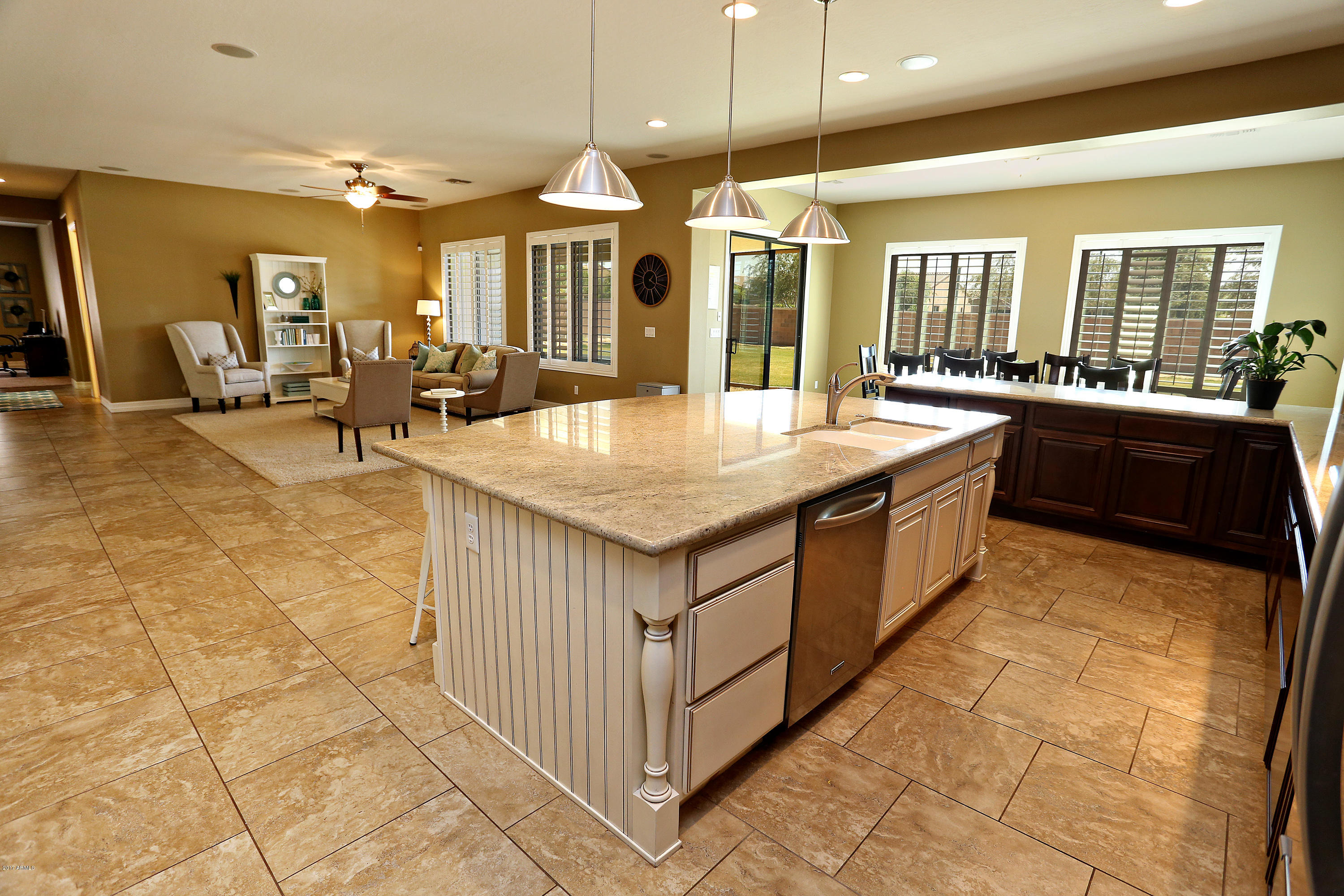 2819 East Los Altos Road Gilbert, AZ 85297 - Photo 13 of 42 10